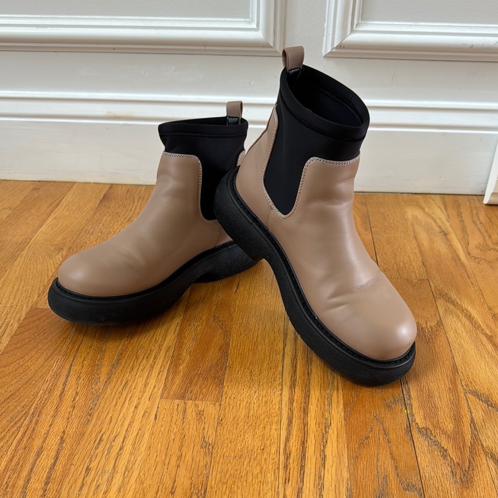 Women's Tan Ankle Boots